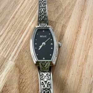 Relic ladies black dial silver tone vintage style watch NEW BATTERY